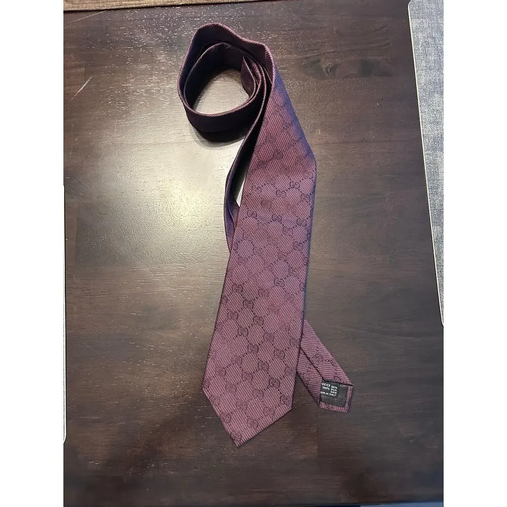AUTHENTIC GUCCI MONOGRAM GG NECK TIE WINE 3.5” W